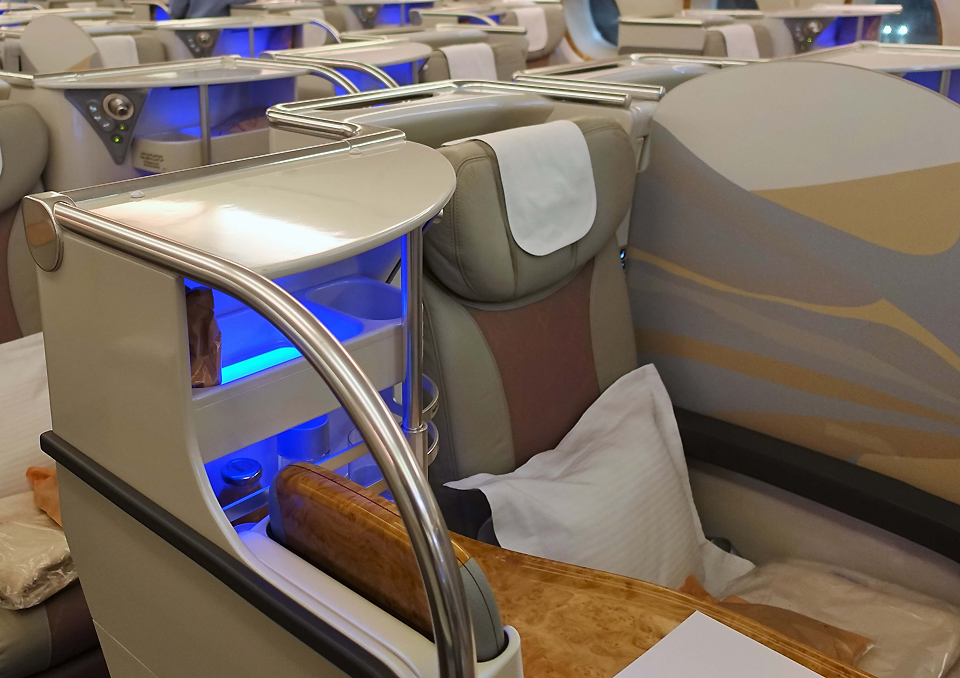 emirates a 380 business class seat