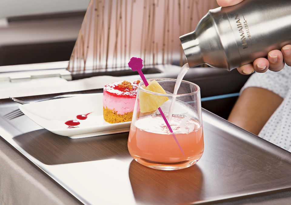 desert and drinks on hawaiian airlines business class