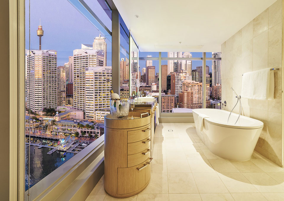 Sofitel-Sydney-Darling-Harbour-Hotel-Luxury-Bathroom