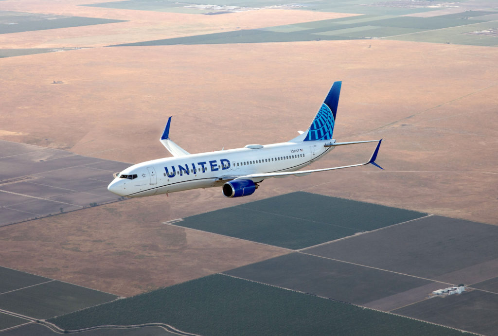 United Airlines B-737